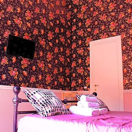 Hostel Casa Fanti 57 *